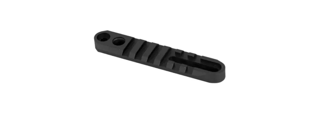 B&T Industries, Atlas 4″ Flush Cup 1913 Rail, Flat Back, 2.2″–3.5″ Hole Spacing (BT17)